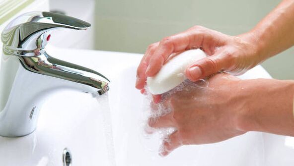 Le lavage des mains est la principale mesure pour prévenir les infestations d'helminthes